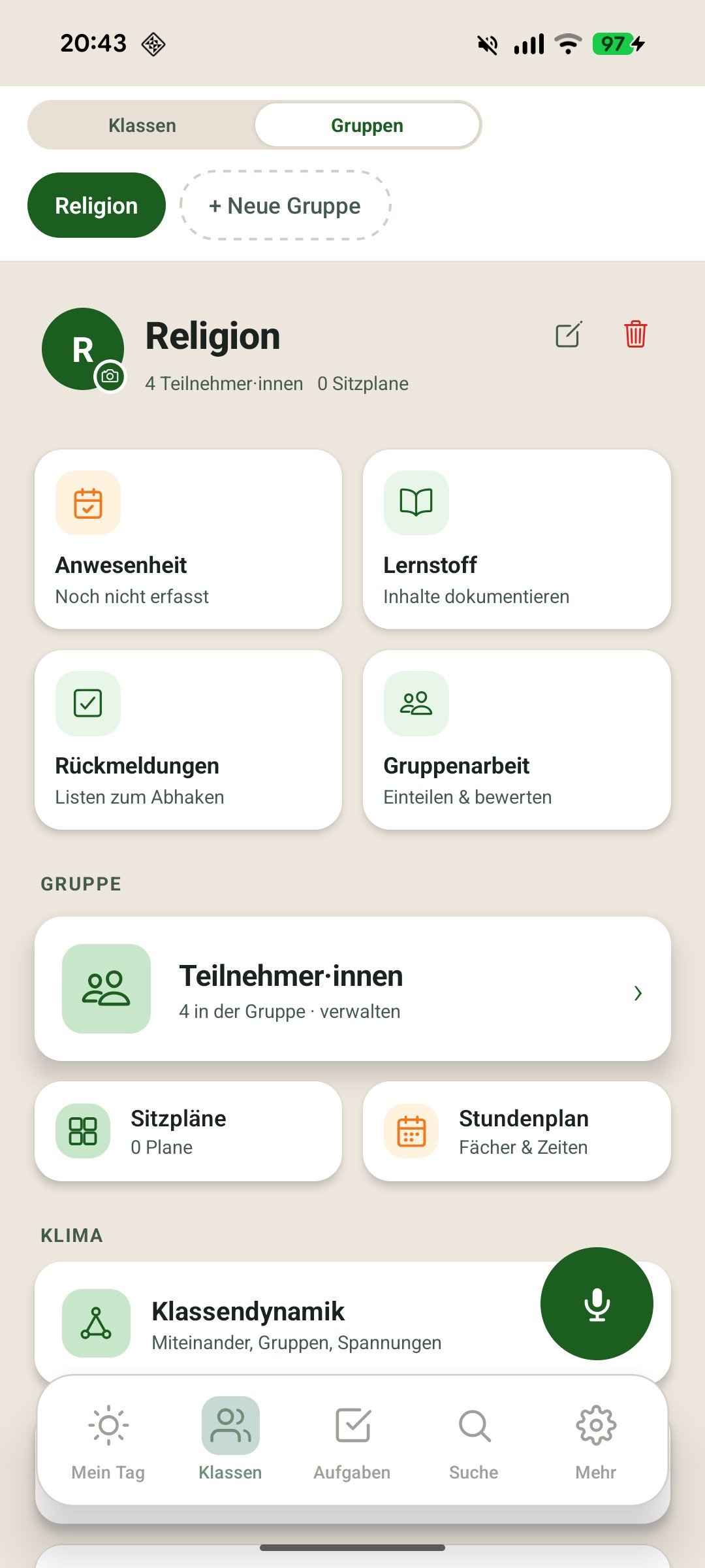 Gruppe mit Teilnehmern aus mehreren Klassen